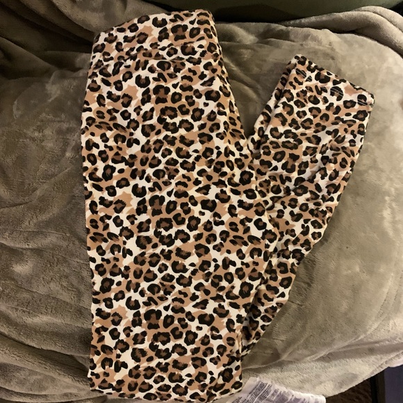 Francesca’s Collection TruHearts Women’s Leggings!! - Picture 1 of 2